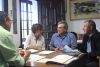 La concejala de Comercio, Fuensanta Lima (PSOE), se ha reunido con representantes de la Asociaci&oacute;n de Artesanos y Comerciantes de Mijas.