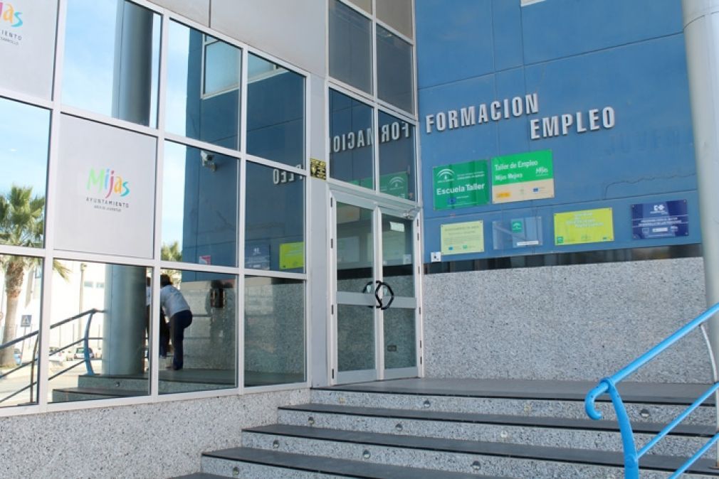 El edificio de Formaci&oacute;n y Empleo se encuentra en la avenida de Andaluc&iacute;a en Las Lagunas.