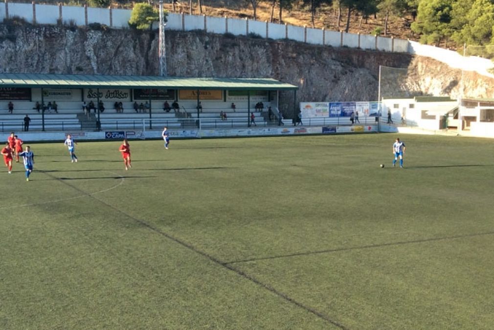 Imagen del Campo Antonio M&aacute;rquez durante un partido del C.D. Mijas. FOTO: Archivo
