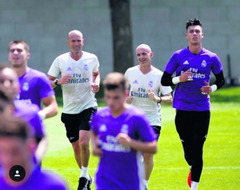 El portero mijeño Alex Craninx, de pretemporada con el Real Madrid de 'Zizou'