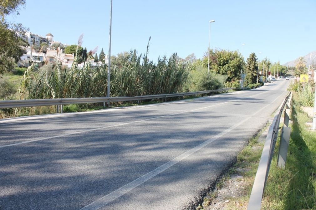 La A-387 une Fuengirola y Mijas.
