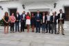 Concejales del PSOE y de Ciudadanos a las puertas del Ayuntamiento. 
