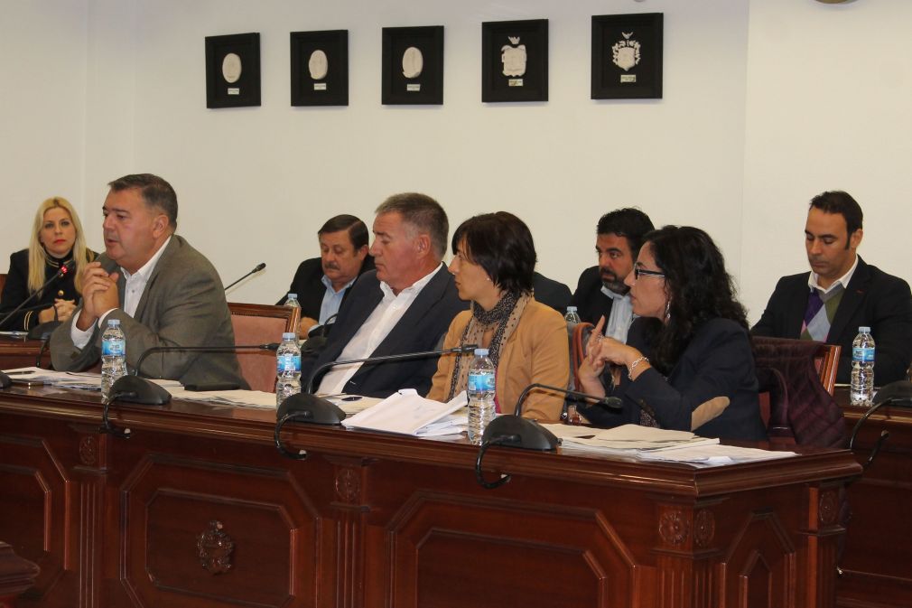 El PP ve "excesiva tardanza" en la atenci&oacute;n a las demandas de los barrios. 