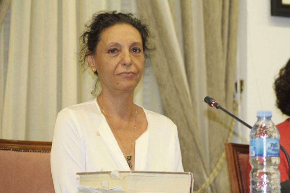 Adba toma posesi&oacute;n como concejala no adscrita tras su expulsi&oacute;n de CSSP
