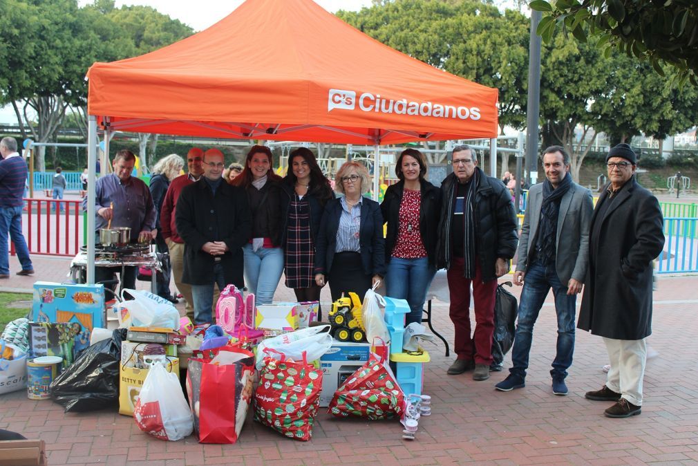 Ciudadanos ha recogido 2.000 kilos de alimentos y 150 juguetes. 