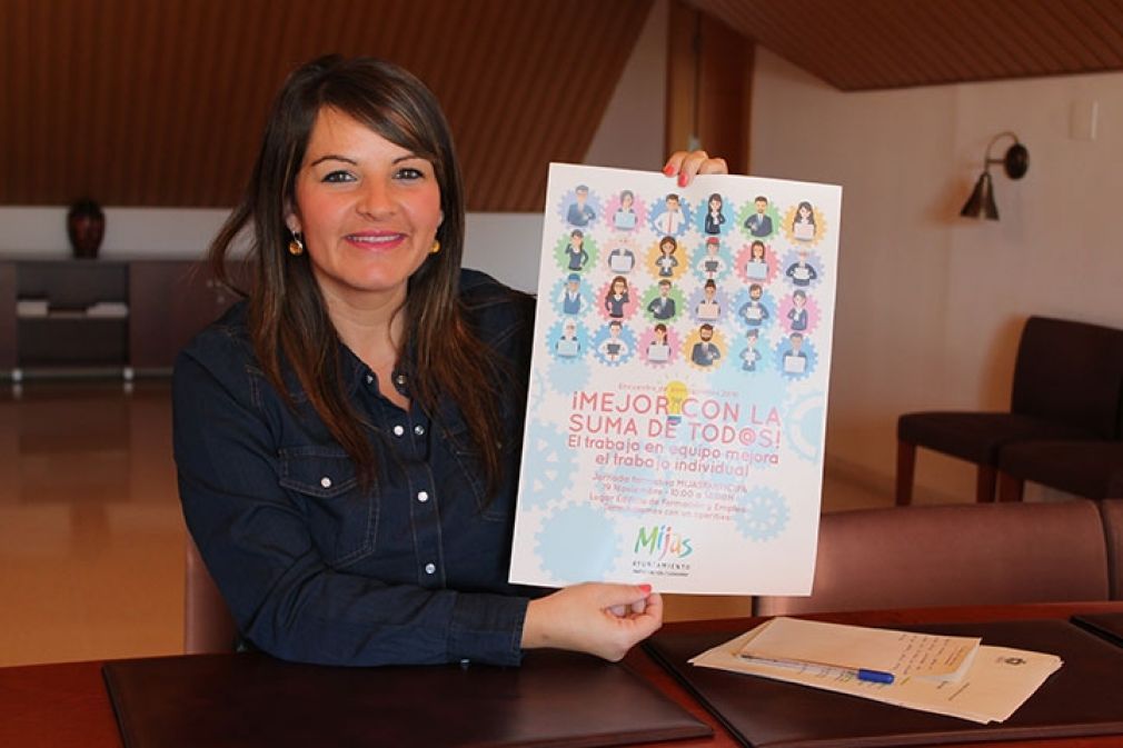 La concejala de Participaci&oacute;n Ciudadana, Tamara Vera (PSOE), ha presentado en la tenencia de Las Lagunas esta actividad.