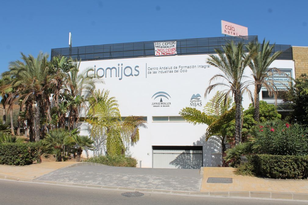 Fachada del CIO Mijas (La Cala). FOTO: Beatriz Martín