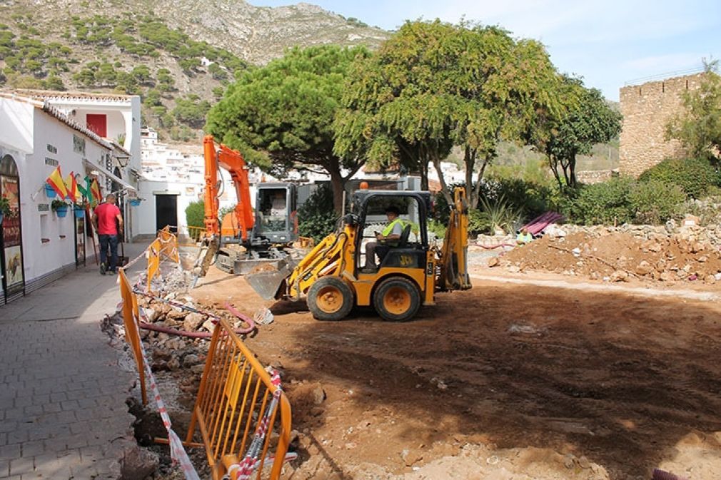 Los trabajos tienen un importe de 90.000 euros y supondrán una nueva estética para la zona.