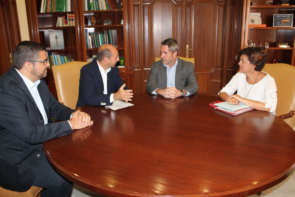 La reuni&oacute;n ha tenido lugar esta ma&ntilde;ana (mi&eacute;rcoles 14 septiembre) en el Ayuntamiento de Mijas.