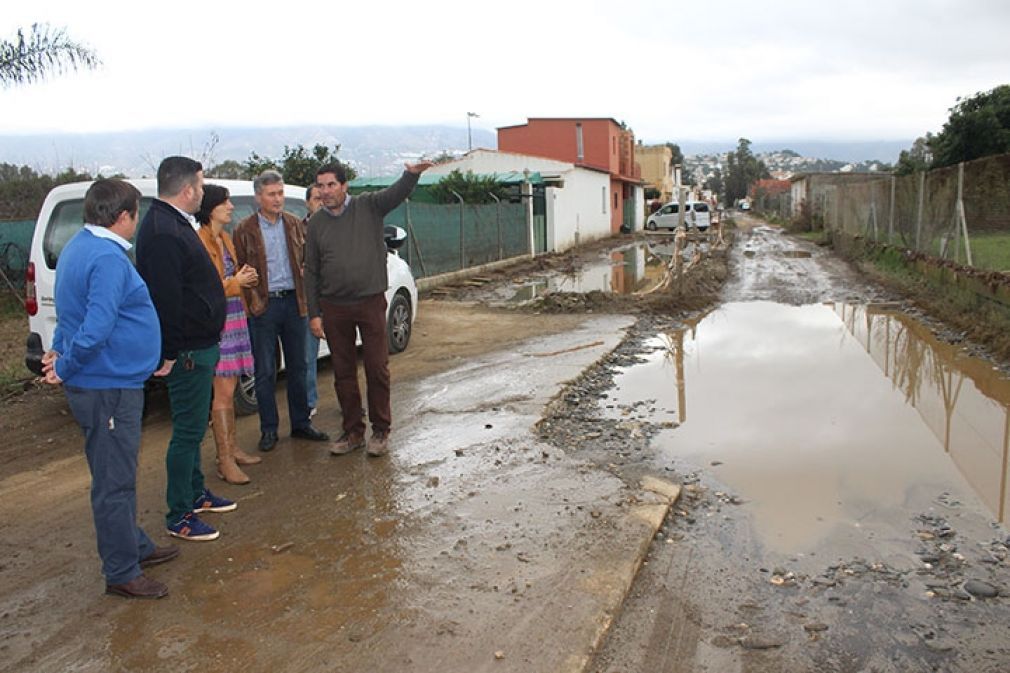 Los populares han visitado esta zona de La Alberquilla afectada por las lluvias.
